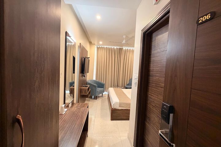 Room 15 of 65