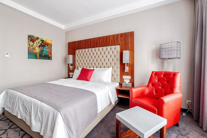 Room 15 of 60