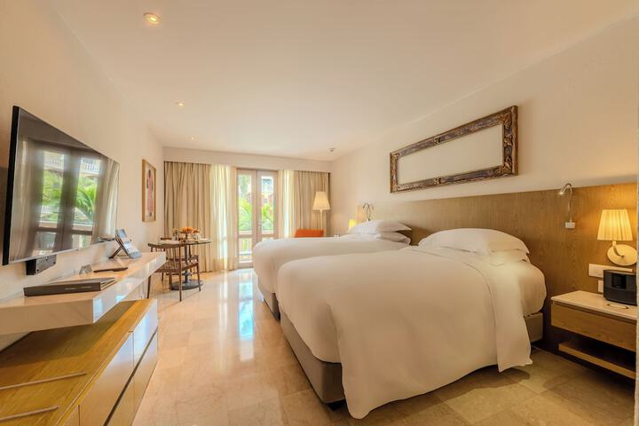 Room 15 of 308