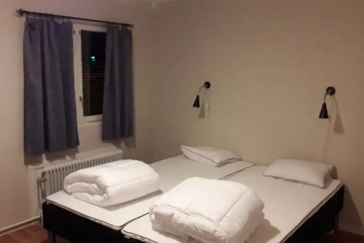 Room 3 of 6