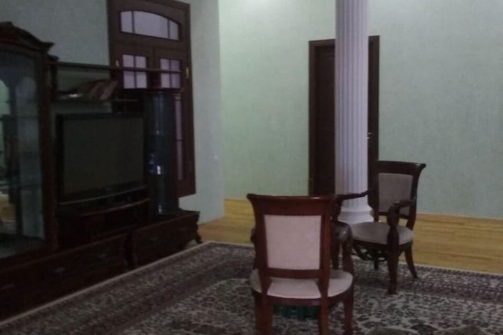 Room 12 of 32