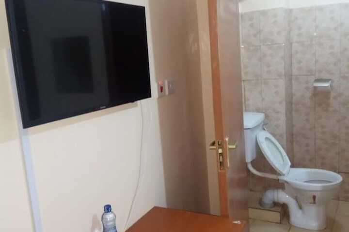 Room 2 of 16