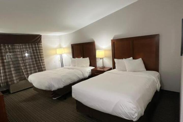 2 Double Beds (9 of 19)