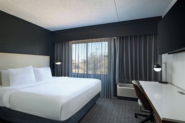 Room 14 of 35