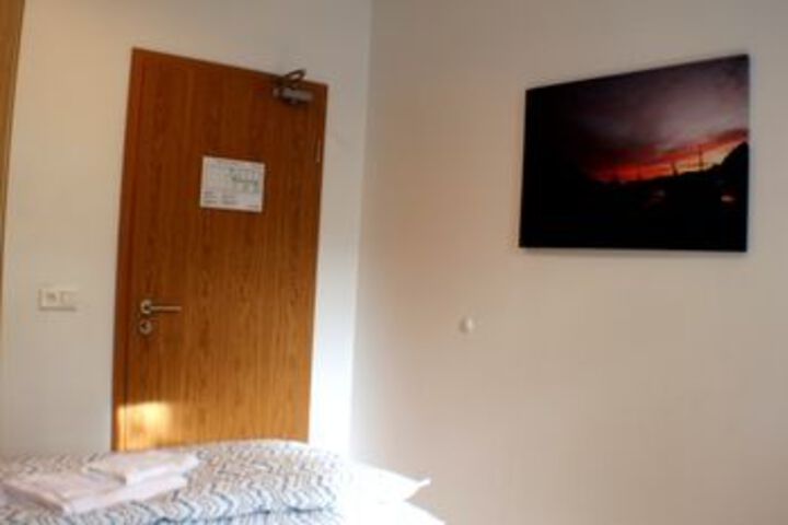 Room 13 of 25