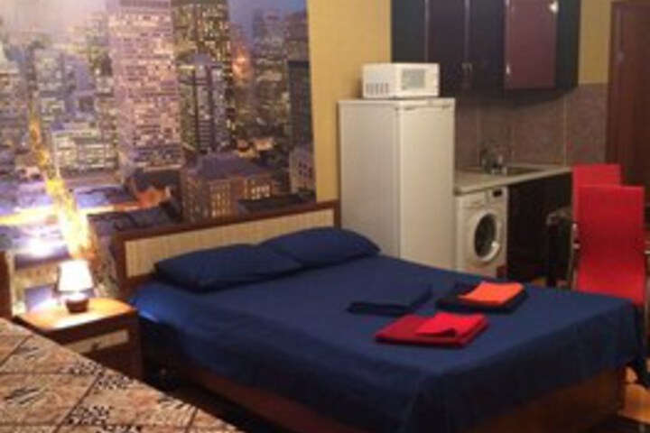 Room 72 of 92