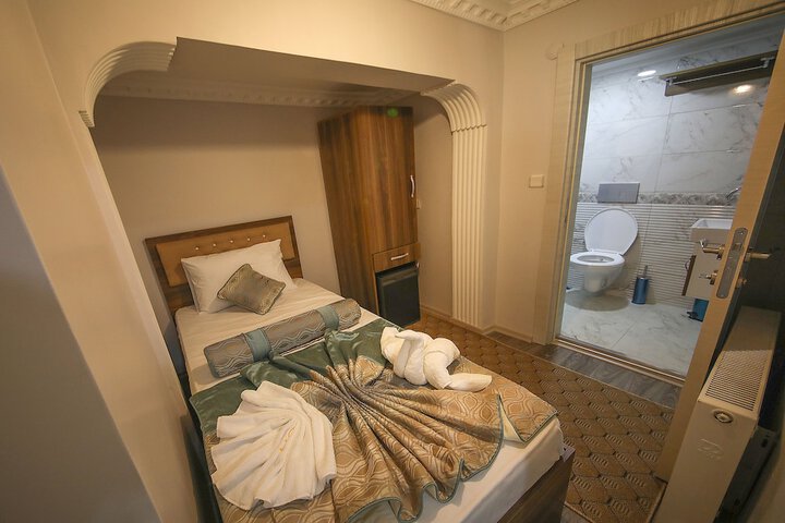 Room 19 of 40