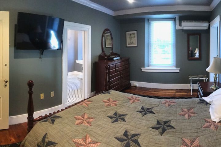 Room 32 of 64