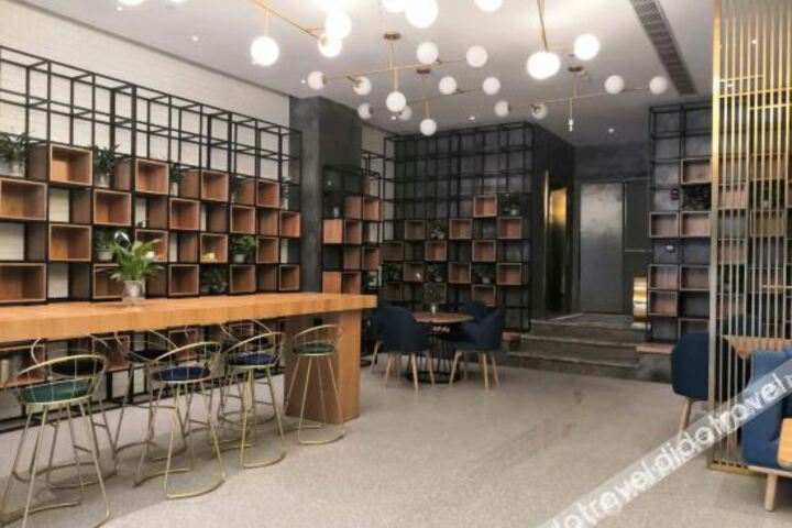 Hotel Interior 11 of 26
