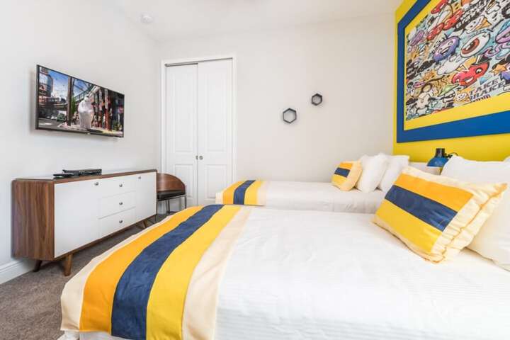 Room 8 of 40