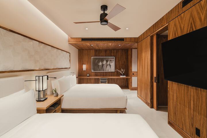Room 27 of 180