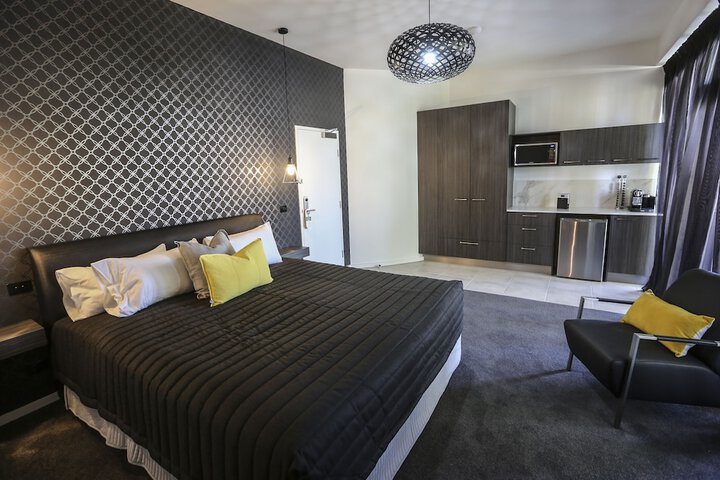 Room 13 of 71
