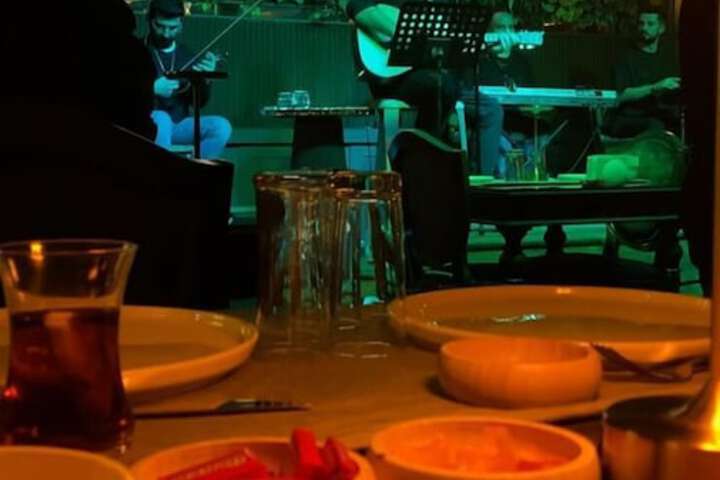 Dining 68 of 76
