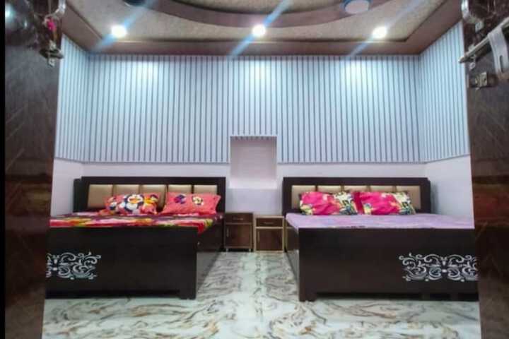 Room 2 of 11