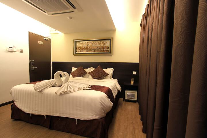 Room 6 of 36