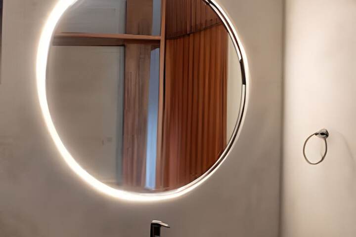 Room 9 of 23