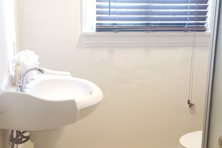 Room 15 of 17