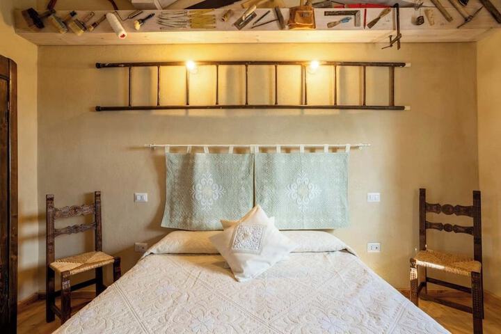 Room 38 of 164