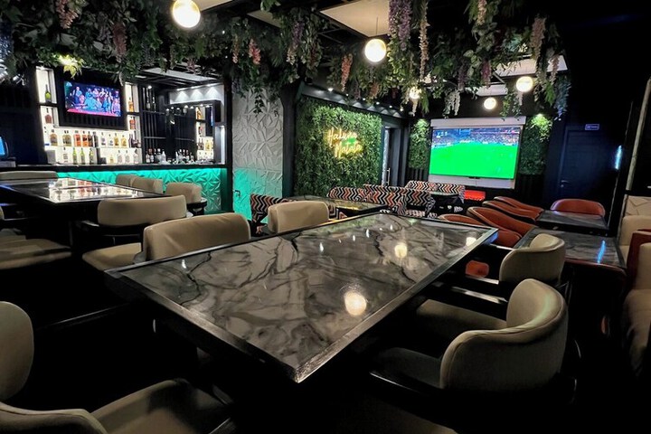 Lounge 57 of 60