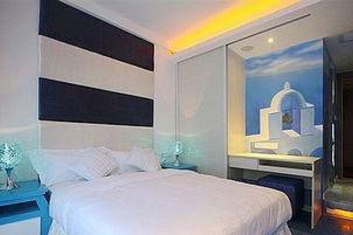 Room 18 of 37