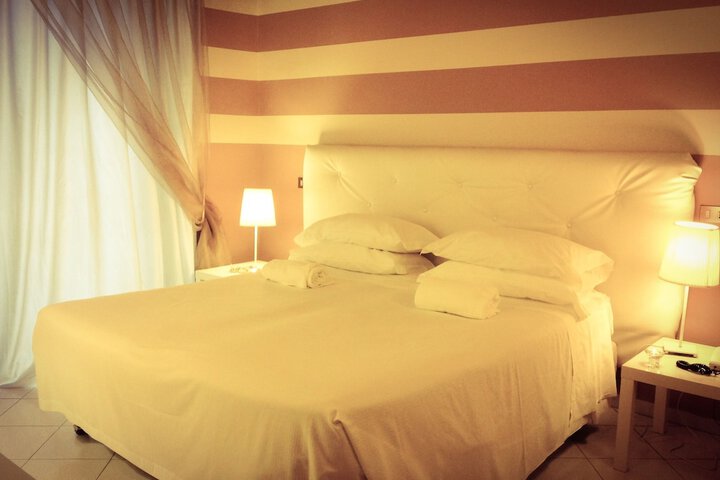 Room 7 of 61