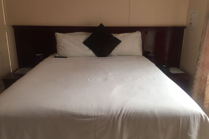 Room 7 of 20