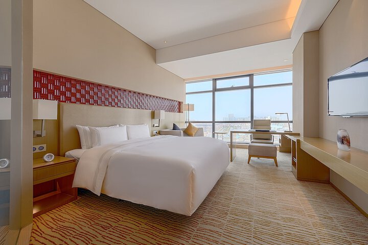 Room 3 of 91