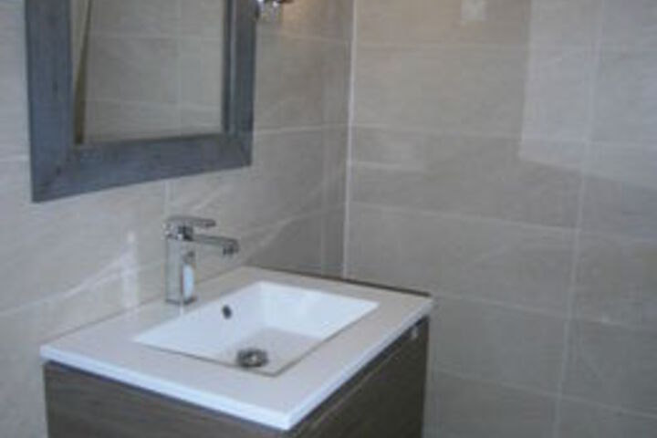 Room 5 of 20