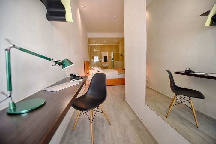 Room 4 of 38