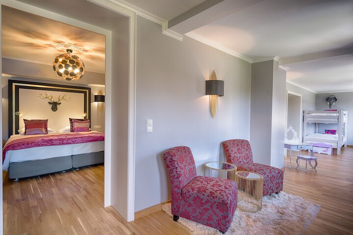 Room 43 of 91