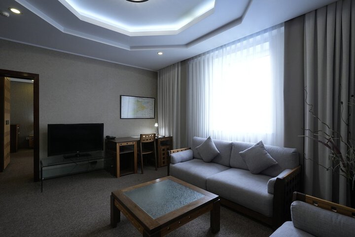Room 35 of 100