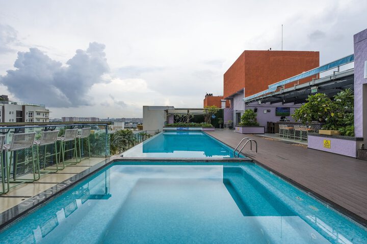 Pool 47 of 77