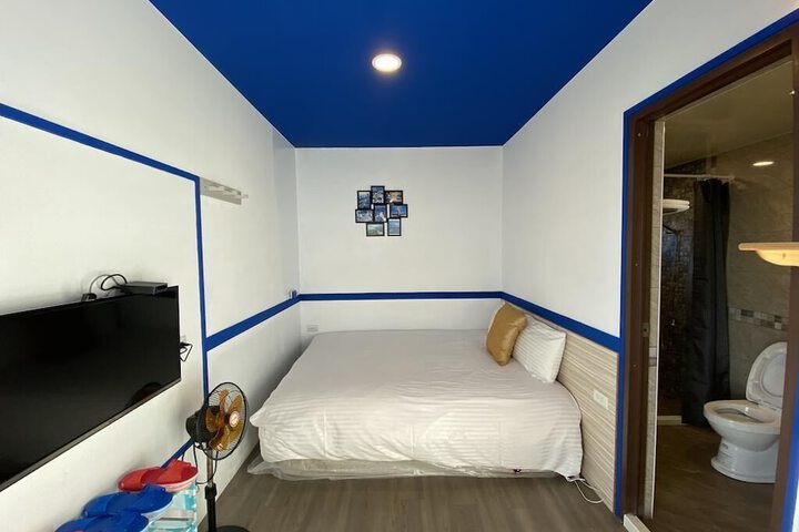 Room 18 of 24