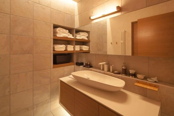 Room 54 of 75