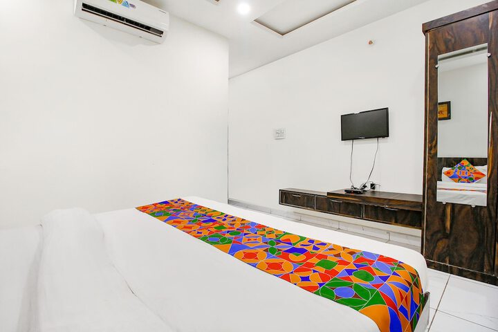 Room 19 of 37