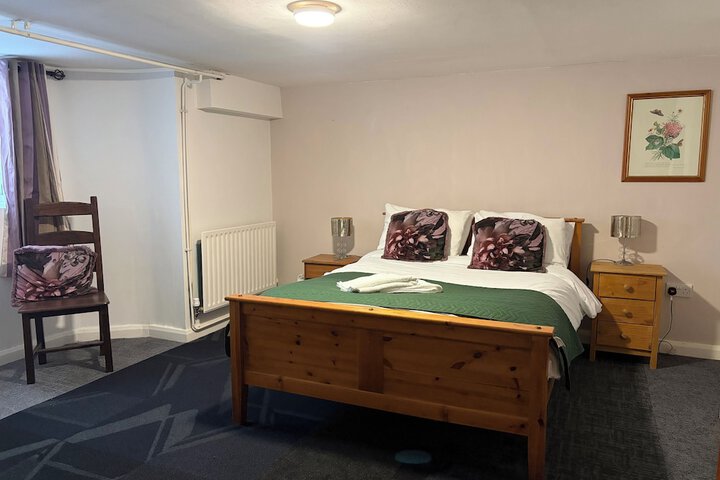 Room 12 of 48