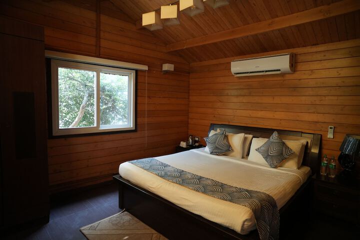 Room 20 of 35