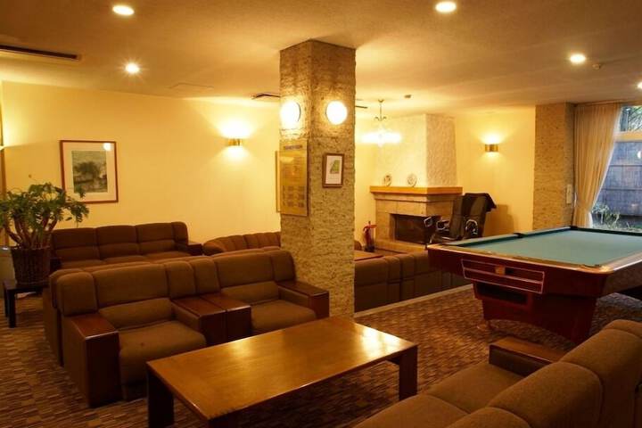 Hotel Interior 4 of 38