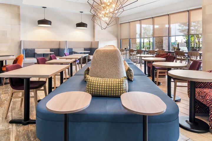 Breakfast/Coffee Service 38 of 57