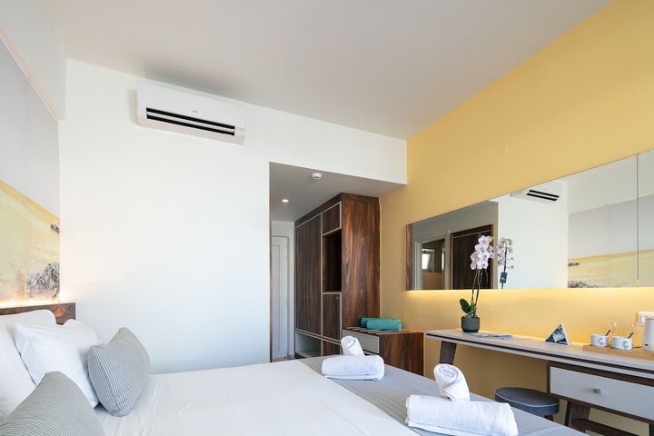 Room 70 of 171