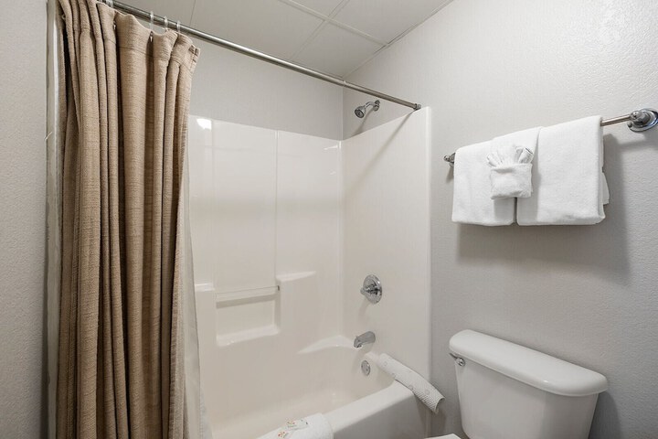 Room 139 of 220