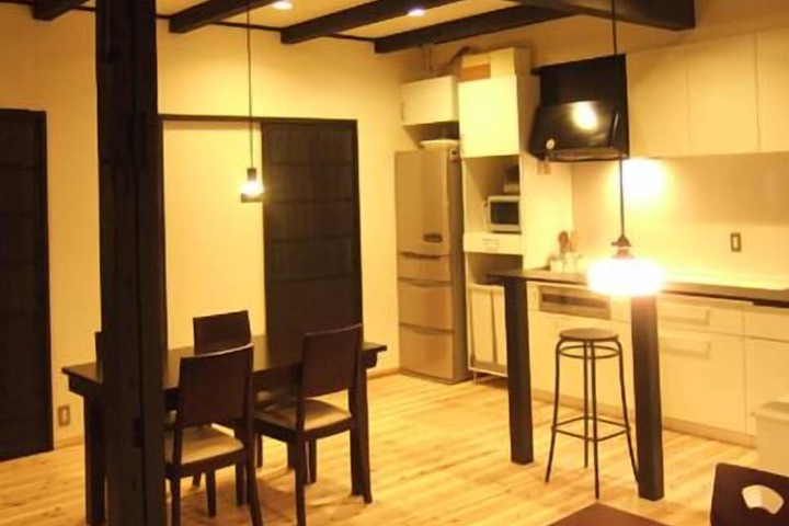 Room 12 of 30