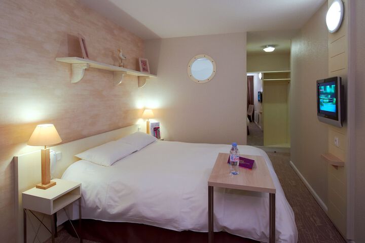 Room 7 of 58
