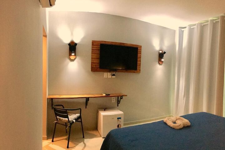 Room 4 of 42