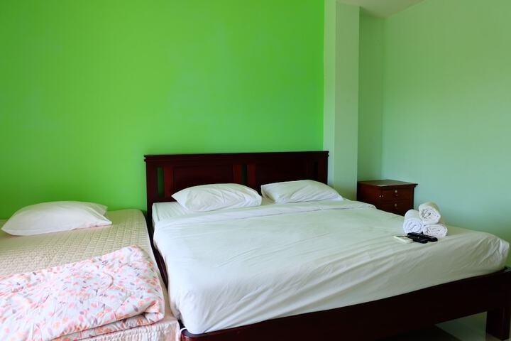 Room 3 of 20