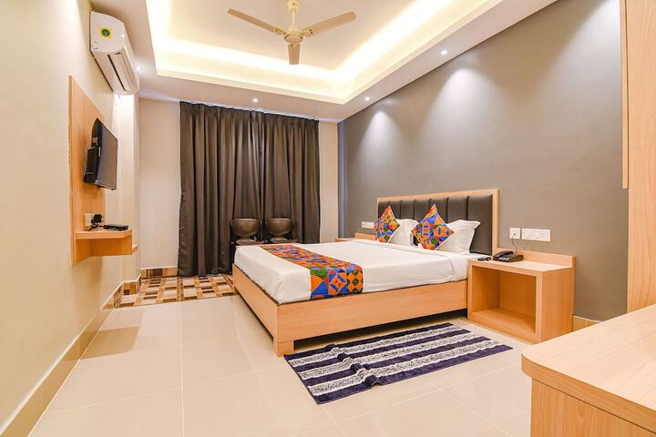 Room 27 of 51