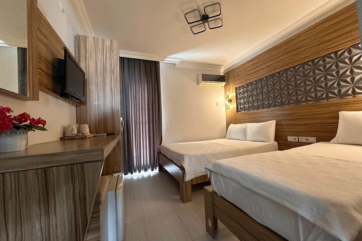 Room 10 of 68
