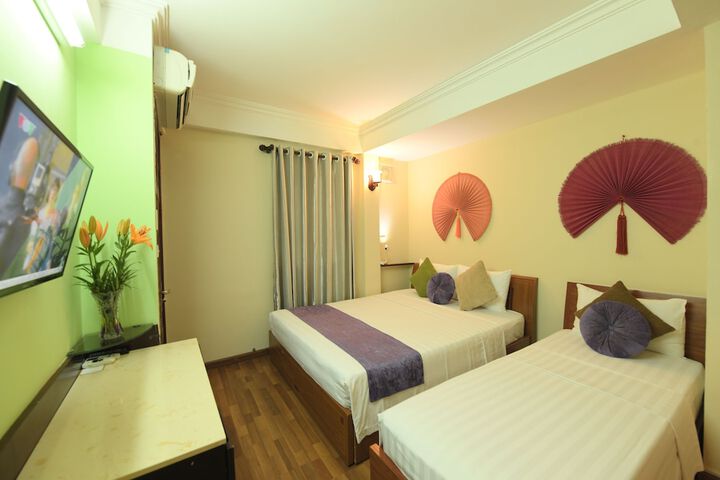 Room 16 of 30