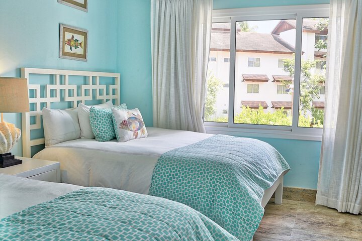 Room 8 of 219