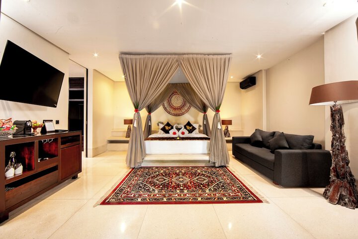 Room 16 of 101